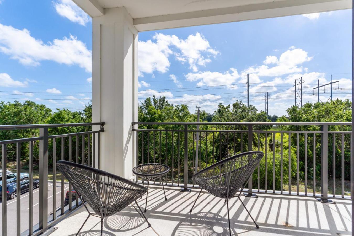 Sunny 2-Bed Oasis Pool And Gym In Apollo Beach Esterno foto